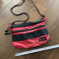 BRIEFING★サコッシュ 赤/黒