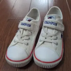 18センチ Champion ホワイトスニーカー ベルクロストラップ