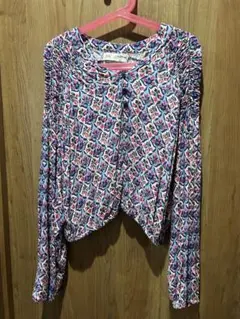 花柄長袖シャーリングブラウス