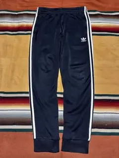 adidasトラックパンツ トレフォイル刺繍ロゴ 3本ライン ブラック サイズLのサムネイル