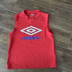 umbro 赤 ノースリーブタンクトップ 150