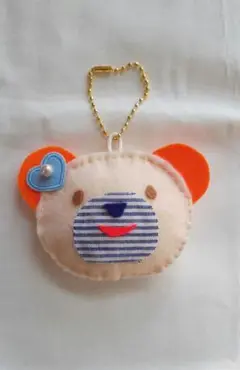 フェルト くまさん チャーム ハンドメイド ９