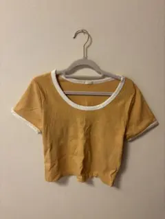 イエロートリム付きリブトップス