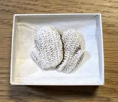 【新品】小菅幸子　ミトン　ブローチ