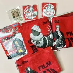 ONE PIECE ワンピース キーホルダー 缶バッジ シャンクス ゾロ