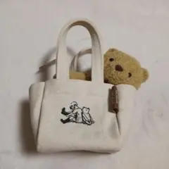 【限定商品】くまのプーさん展・限定販売キャンパスアート・クラシックプー グラニフから、不朽の名作『クマのプーさん』が登場！100
