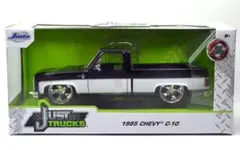 Jada Toys 1985 CHEVY C-10 (BLACK/WHITE)のサムネイル