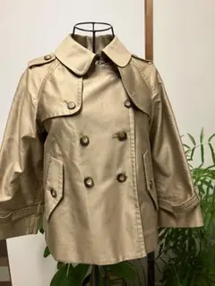 ショートトレンチコート