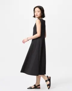 ウルトラストレッチワンピース ノースリーブ 丈短め black 黒 UNIQLO