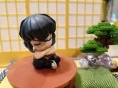 鬼滅の刃　肩ズン　ガチャガチャ　カプセルトイ　伊之助　おまけシール付き