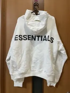 ESSENTIALS ホワイト フード付きパーカー エッセンシャルズ　サイズM