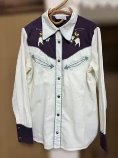 【お値下げ】ウエスタンシャツ刺繍入り長袖オフホワイト/パープルＦ