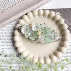 NO.25☆淡い緑色の桜と優しい色合いのお花編み込みパーツ