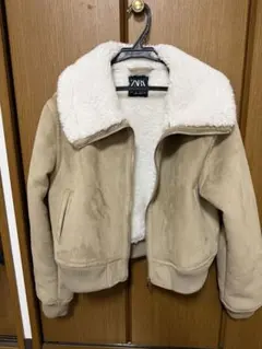 ZARA ベージュ フリースジャケット