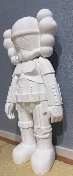 2026年最新】KAWS ストームトルーパーの人気アイテム - メルカリ