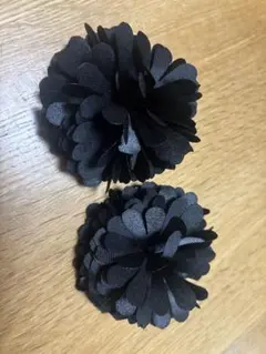シューズアクセサリー　黒い花形クリップ 2個セット