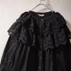 スカラップレース総柄刺繍ブラウス sumi style - メルカリ