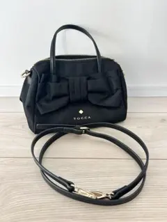 TOCCA リボン付き ブラックショルダーバッグ