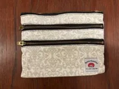 ベティスミス　Betty Smith ポーチ　縦14.5cm×横18.5cmのサムネイル