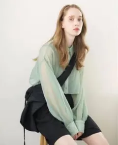 IROHANI シアーシャツ ショート丈 グリーン フリーサイズ