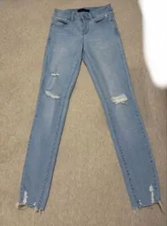 美品 ユニクロ デニムパンツ Sサイズ