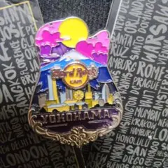 値下げしました！ハードロックカフェ横浜　ピンバッジ 横浜店限定 : MOONEYES FLAME GUITAR PIN | Hard Rock Cafe