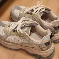 フィラ スニーカー