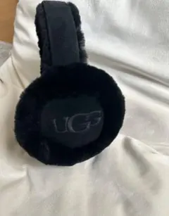 UGG】イヤーマフ ブラック 美品 タグ箱なし - メルカリ