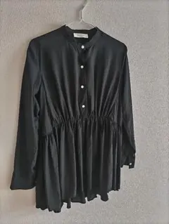 【未着用】Demi-Luxe Beams 黒の長袖シャツ ウエストゴム付き
