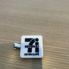 セブン・イレブンHappyくじ ピン２つ