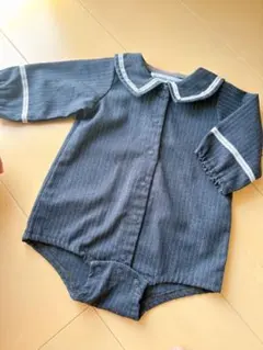 BeBe ダークグレー ストライプロンパース