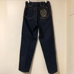 Item thumbnail for item 55ed16c0-0d06-45b8-8838-88d73f3368f6