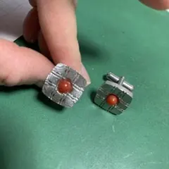 銀色風スクエア型 カフリンクス 赤オレンジ珊瑚m963