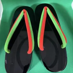 黒い下駄 赤緑の鼻緒
