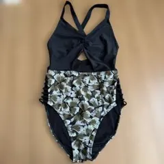ワンピース水着 クロスバック 花柄のサムネイル