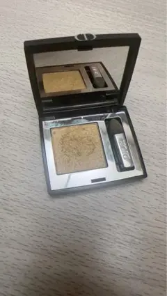 DIOR DIORSHOW MONO COULEUR616 ゴールドアイシャドウのサムネイル