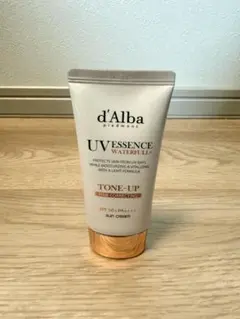 d'Alba UV ESSENCE WATERFULL TONE-UP 50ml