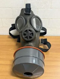 ガスマスク　イスラエル軍？のサムネイル