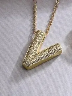 V字型ストーンネックレス