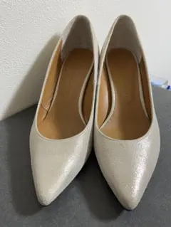 ATELIER BRUGGE トゥパンプスのサムネイル