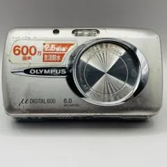 OLYMPUS μ DIGITAL 600 コンパクトデジタルカメラ オリンパス ニュースリリース： 6.0メガピクセル、暗いところでも