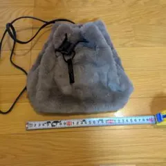 ふんわりファーの2way巾着バッグ