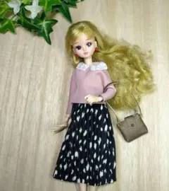 110.リカちゃん22cmドール服 　ブラウスとスカート2枚