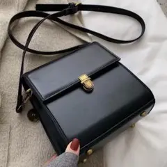 最終値下げ‼️ブラックレザーショルダーバッグSHEIN