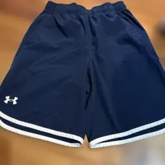 Under Armour ネイビーショートパンツ
