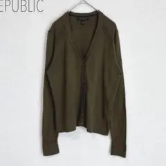 バナナリパブリック　Vネックニットカーディガン　　薄手　カーキ　M