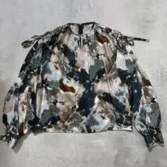 ユナイテッドトウキョウ　スプレッドアートプリントブラウスのサムネイル