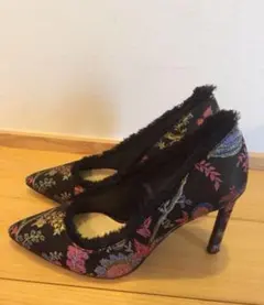NINE WESTの刺繍パンプス 24.5cm