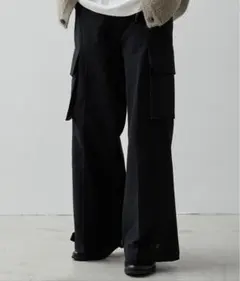 フレアカーゴパンツ