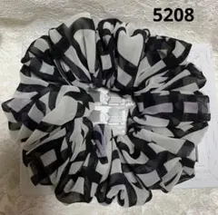 シュシュ5208黒のランダムチェックにゃんパープル❣️ジョーゼット ❣️